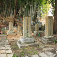 山脇東洋墓